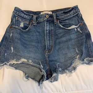 Abercrombie & Fitch Ultra High Rise Mom Short